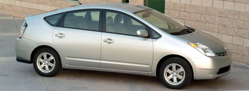 Illustration for article titled The Top 11 Cars Of 2009 Most Likely To Get You Laid
